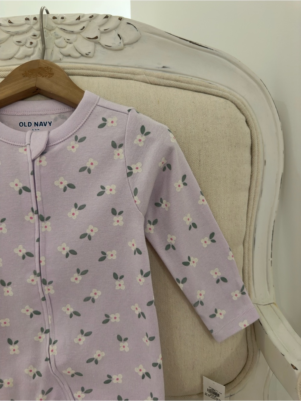 🦢 6~9 Mth 100% Cotton Old Navy Lavender Floral Footed One-Piece Baby Sleeper NWT - Picture 5 of 9